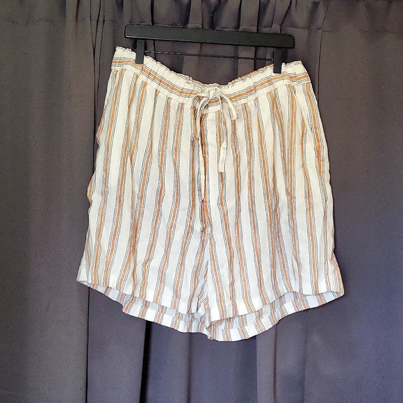 AVA & VIV WOMEN'S STRIPE SHORTS. X1 / NWOT - Picture 1 of 6